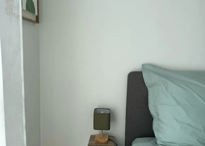 Апартаменты La Datcha - New T3 With Balcony & Parking Near Train Station *