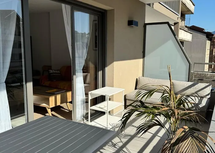 Апартаменты La Datcha - New T3 With Balcony & Parking Near Train Station *