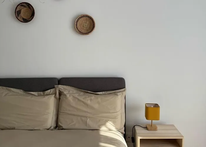 Апартаменты La Datcha - New T3 With Balcony & Parking Near Train Station