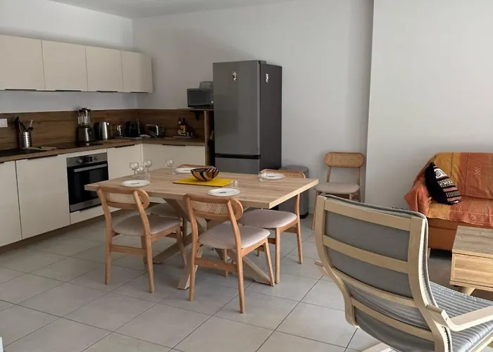 Lägenhet La Datcha - New T3 With Balcony & Parking Near Train Station *